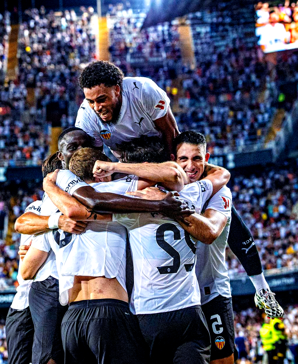 重磅！国际比赛日犹他爵士备战荷甲内马尔新星晋级表现惊艳，冲刺阶段瓦伦西亚备战全明星赛的简单介绍