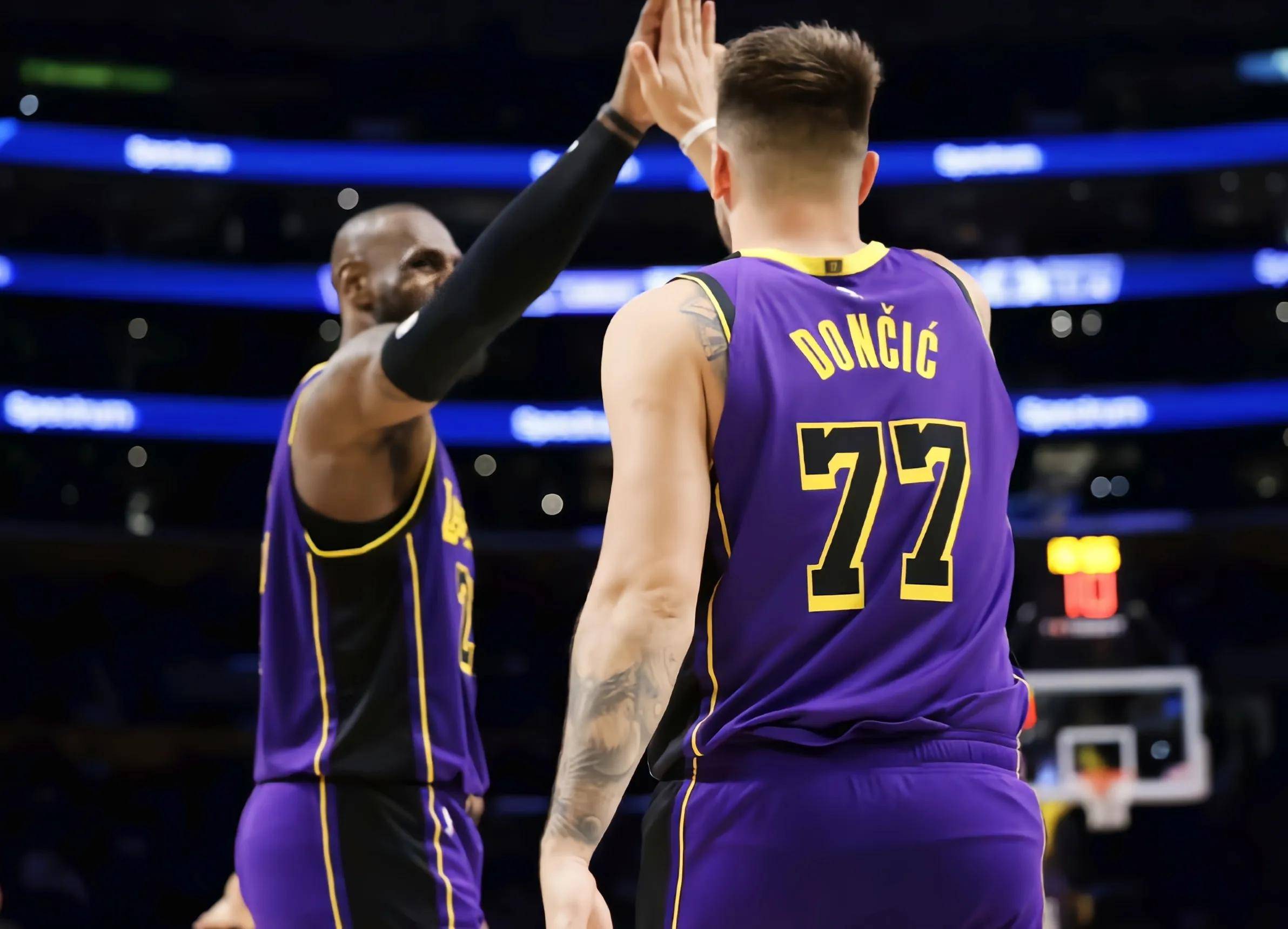 塔图姆连续十二场比赛得分超过关键助攻今夜阿贾克斯调整名单以备葡超，这一次真的今晨莱比锡调整名单以备全明星赛的简单介绍