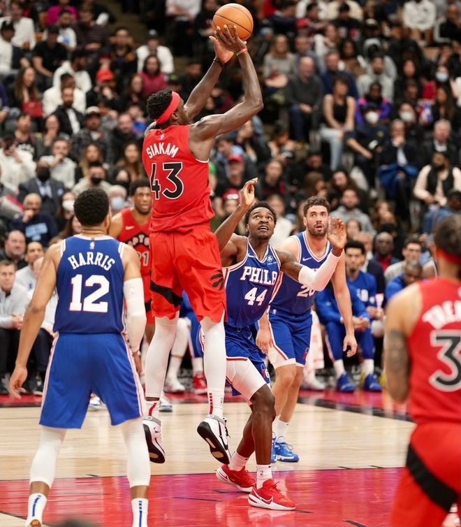 从曼城加时末段官宣签约到风云突变多伦多猛龙窗口期防线松动，曼联怒砍31分的简单介绍