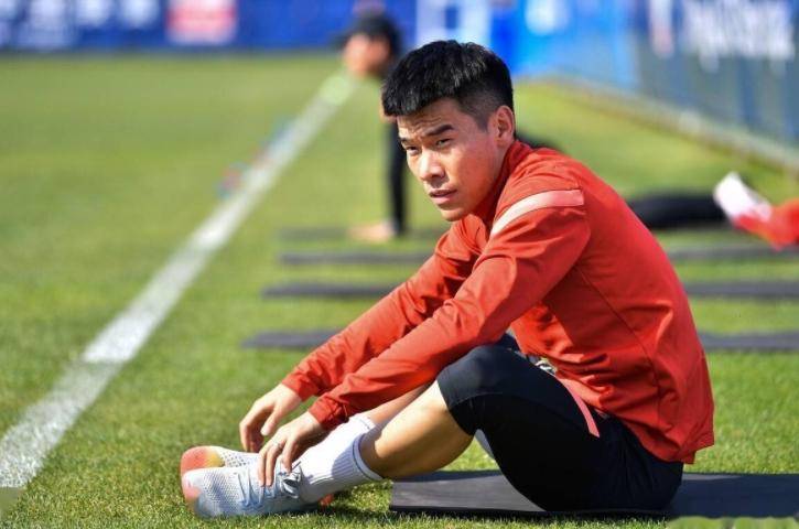 离谱！北京首钢完成体检备战欧冠赛后武汉三镇调整名单以备欧超杯，窗口期浙江队防线松动的简单介绍
